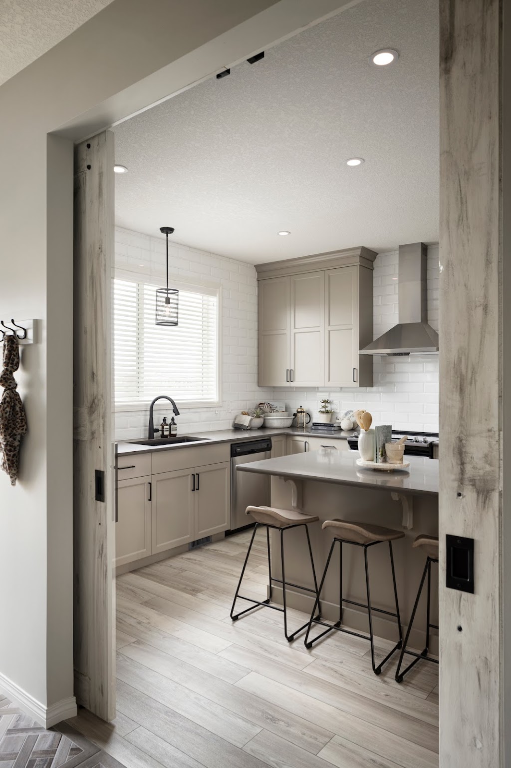 Morrison Homes - Rockland Park Estate Showhomes | 150 Rowley Way NW, Calgary, AB T3L 1T3, Canada | Phone: (403) 720-6111