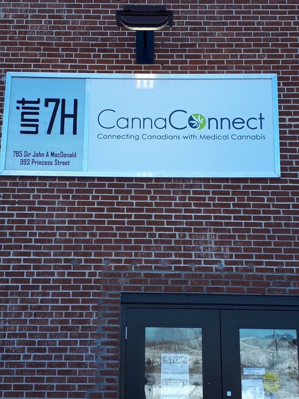 CannaConnect | 785 Sir John A. MacDonald Blvd Unit 7H, Kingston, ON K7L 1H3, Canada | Phone: (613) 699-2667