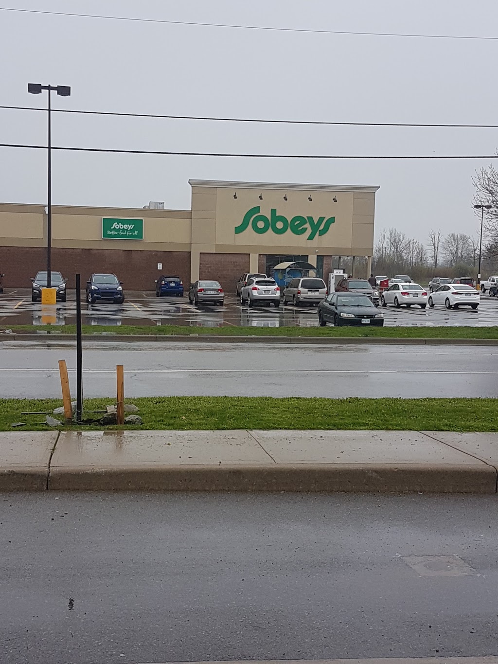 Sobeys | 1012 Broad Street E., 1012 Broad St E, Dunnville, ON N1A 2Z2, Canada | Phone: (905) 701-6662