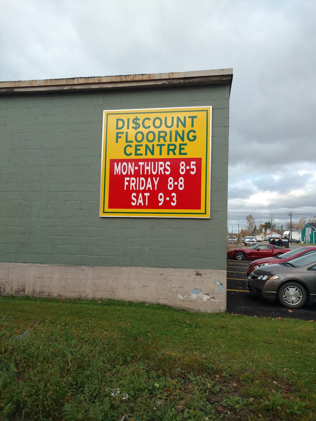 Discount Flooring Centre Inc | 320 Collishaw St, Moncton, NB E1C 0P3, Canada | Phone: (506) 859-9909