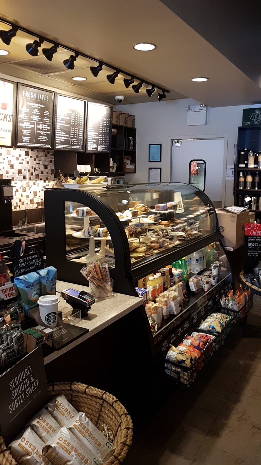 Starbucks | Southtrail Shopping Centre, 4600 130 Ave SE, Calgary, AB T2Z 0C2, Canada | Phone: (403) 726-9041