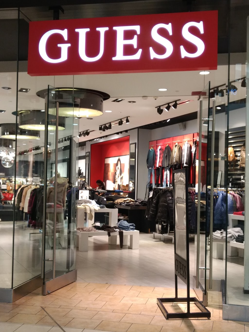 GUESS | 25 Peel Centre Dr, Brampton, ON L6T 3R5, Canada | Phone: (905) 487-0112