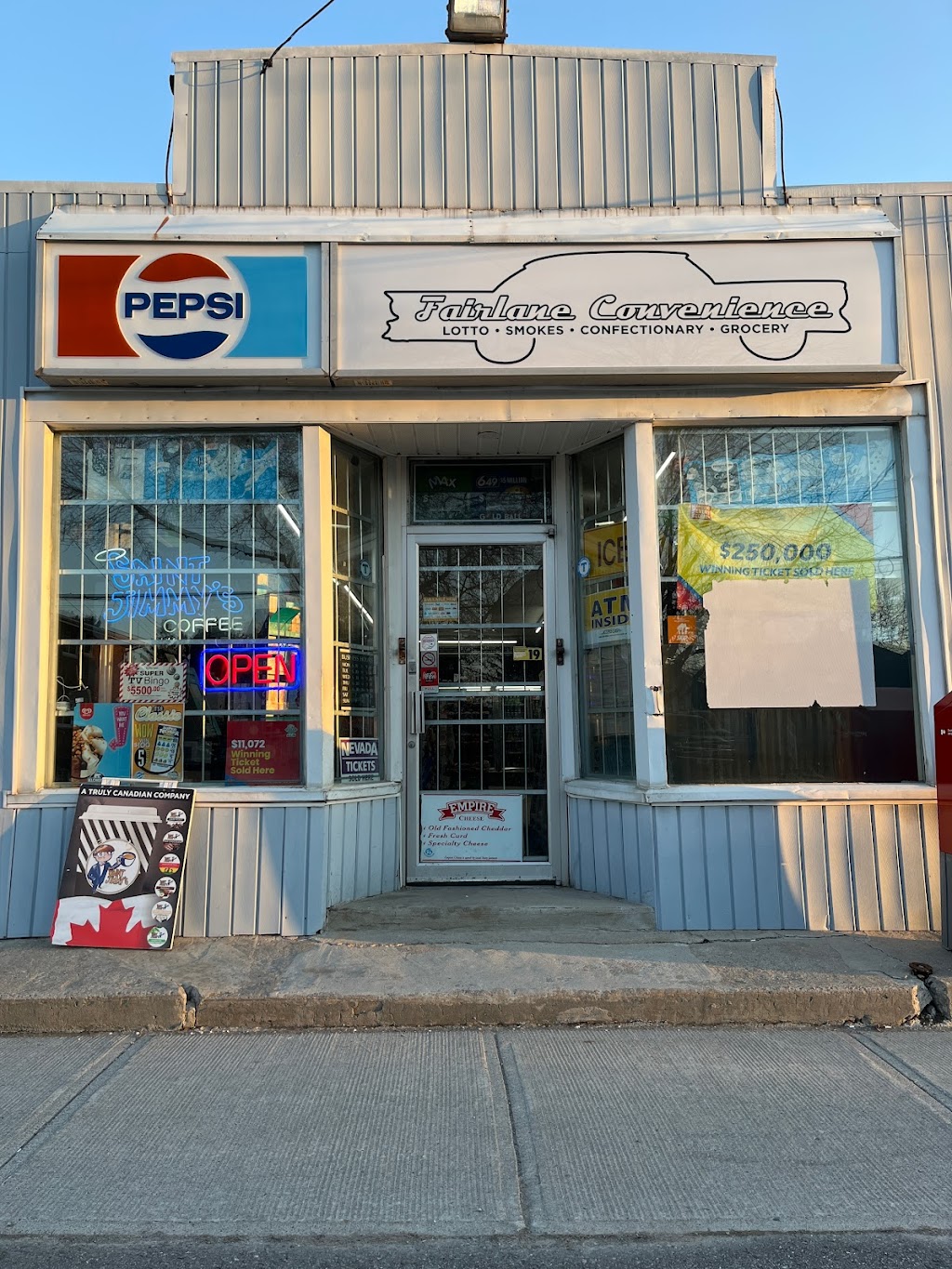 Fairlane Convenience | 634 Chamberlain St, Peterborough, ON K9J 4M1, Canada | Phone: (705) 743-7136