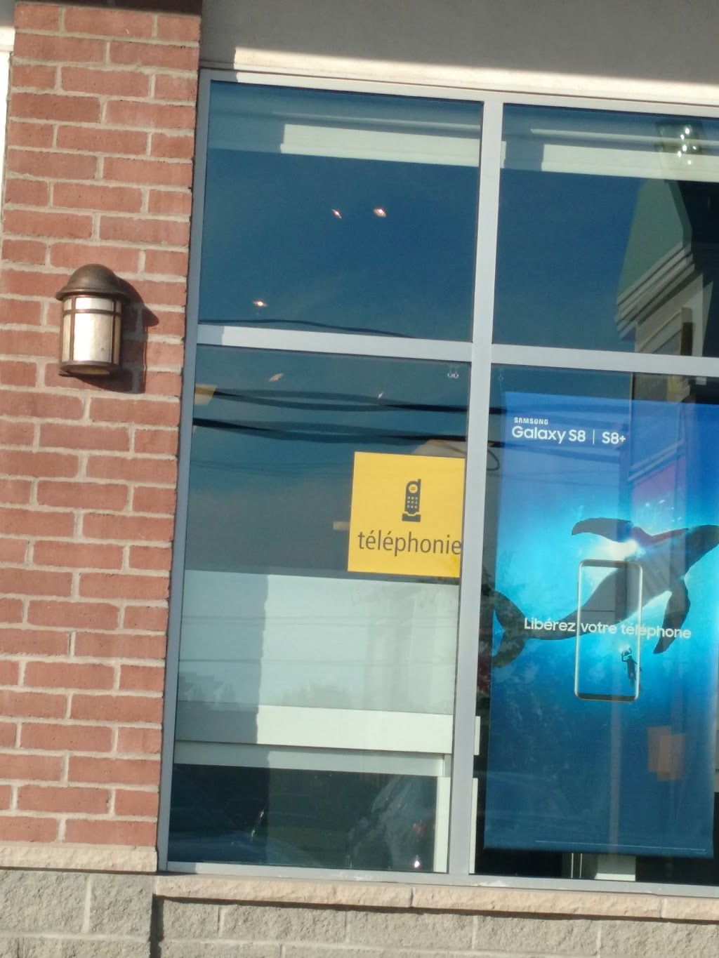 Vidéotron | 239 Boulevard Saint-Luc, Saint-Jean-sur-Richelieu, QC J2W 1C6, Canada | Phone: (450) 348-6363