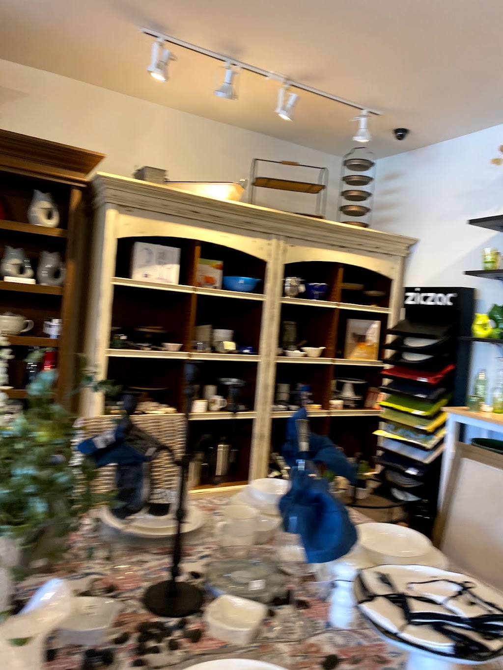 Boutique Art De Vivre / Design dintérieur | 400 Rue Principale O, Magog, QC J1X 2A9, Canada | Phone: (819) 843-9365