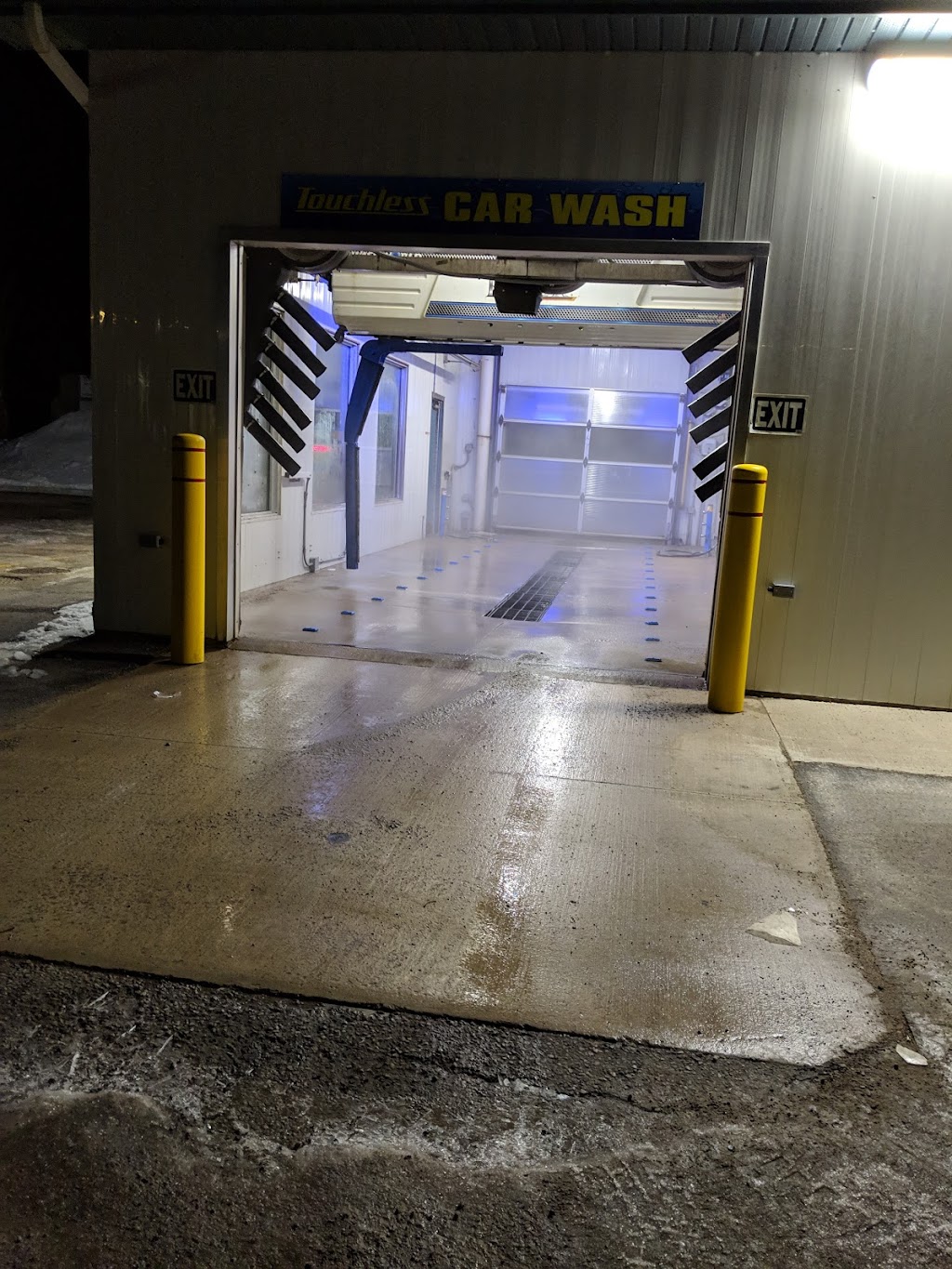 Squeaky Clean Car and Pet Wash | 899 Goderich St, Port Elgin, ON N0H 2C3, Canada | Phone: (519) 488-1888