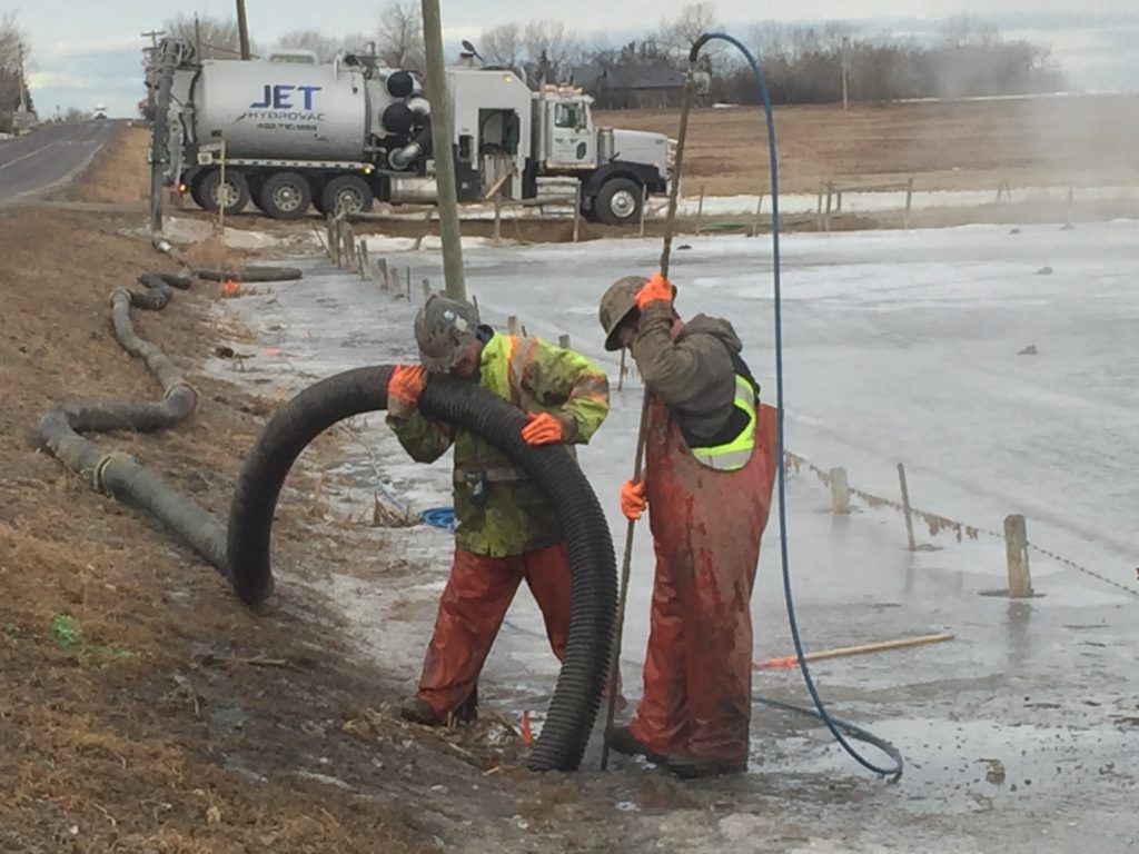 Jet Hydrovac | Bay P 7803, 35 St SE, Calgary, AB T2C 1V3, Canada | Phone: (403) 710-1255