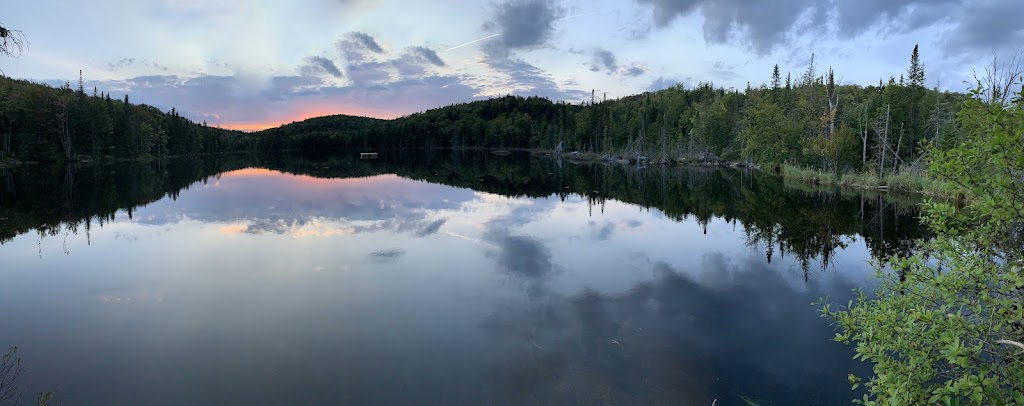 Escale au Lac | 3000 chemin Albert-Julien, Rivière-à-Pierre, QC G0A 3A0, Canada | Phone: (418) 570-9430