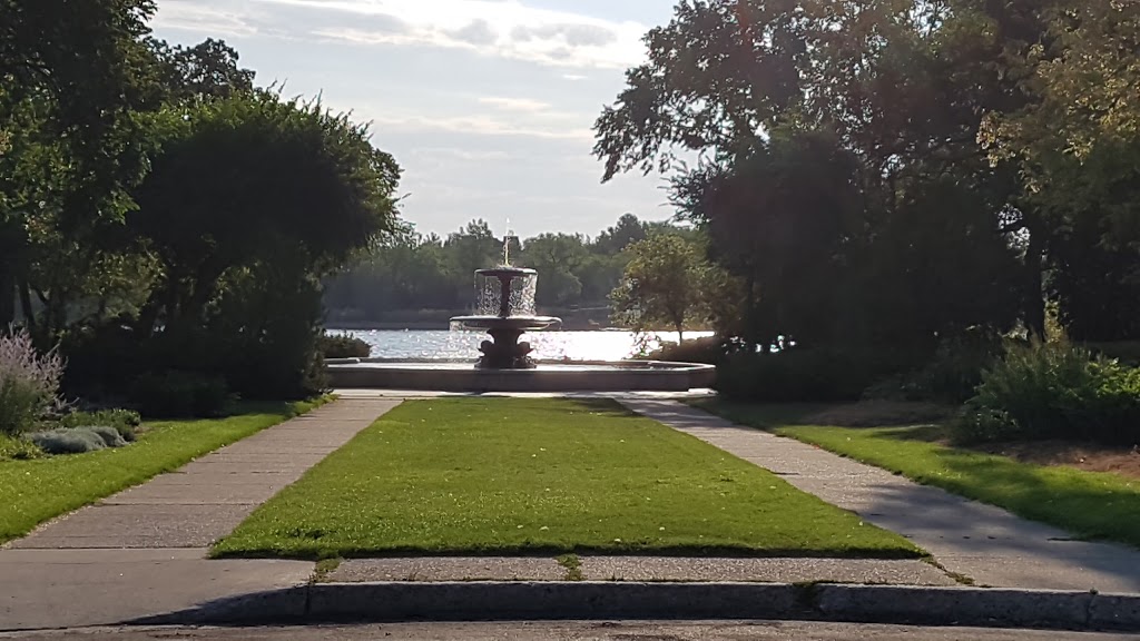 Trafalgar Fountain | Lakeshore Dr, Regina, SK S4S 0B3, Canada