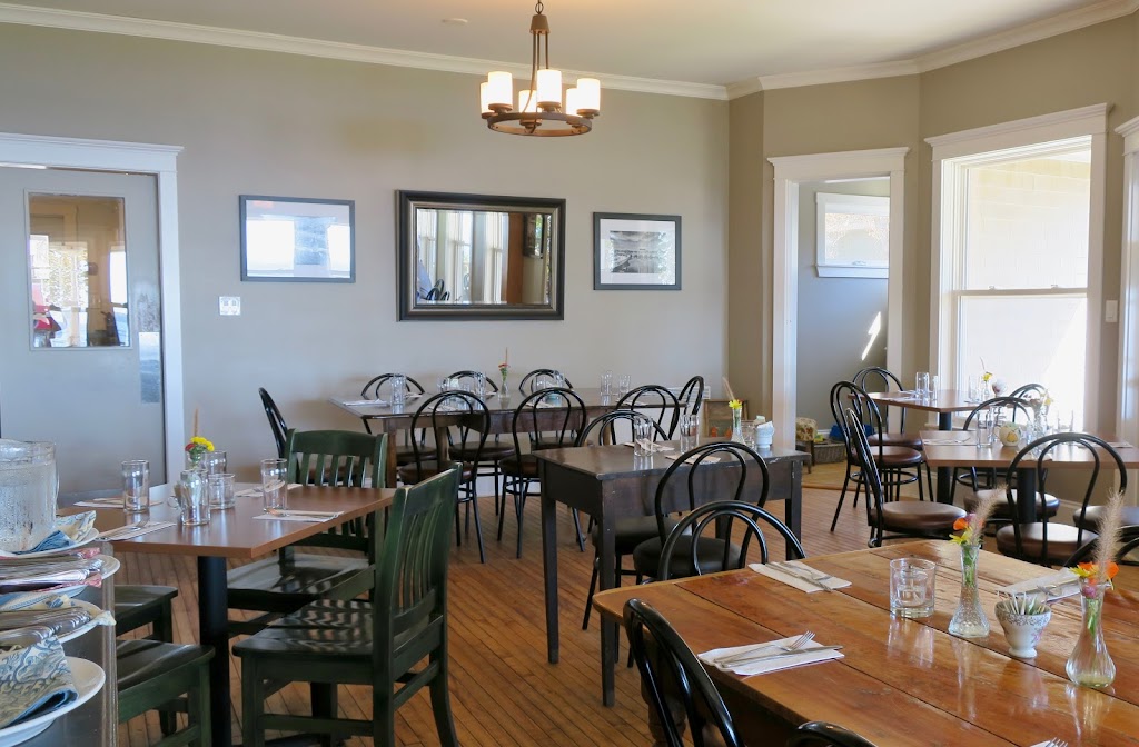 21 Breakwater Restaurant | 21 Breakwater St, Souris, PE C0A 2B0, Canada | Phone: (902) 687-2556