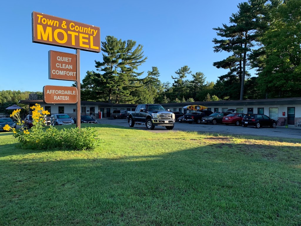 Town & Country Motel | 7 Joseph St, Parry Sound, ON P2A 2G3, Canada | Phone: (705) 746-8671