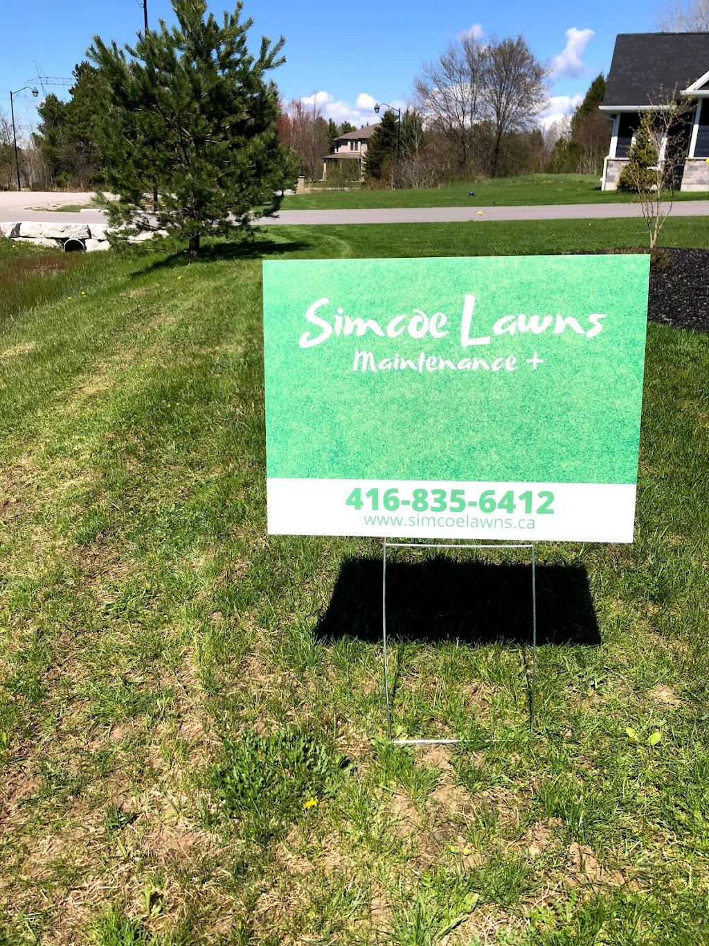 Simcoe Lawns Ltd | 488 Yonge St, Barrie, ON L4N 4E2, Canada | Phone: (416) 835-6412