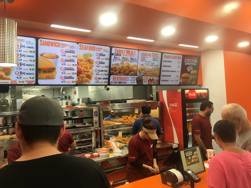 Popeyes Louisiana Kitchen Penticton | 101-2050 Main St, Penticton, BC V2A 5H7, Canada | Phone: (778) 476-6000