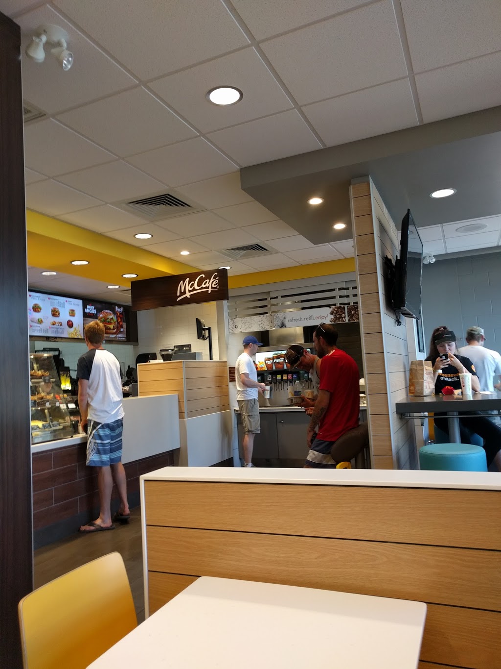 McDonalds | Unit #101 Brookswood Plaza, Langley, BC V3R 4G8, Canada | Phone: (604) 514-1825