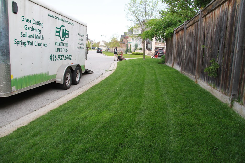 Connected Lawn Care | 146 Lakeshore Rd W Suite 484, Oakville, ON L6K 1E0, Canada | Phone: (416) 937-6702