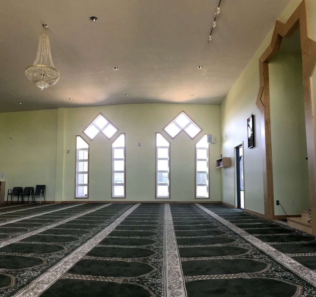 Masjid | 73 Lancaster Rd, Moose Jaw, SK S6J 1M5, Canada | Phone: (306) 631-2567