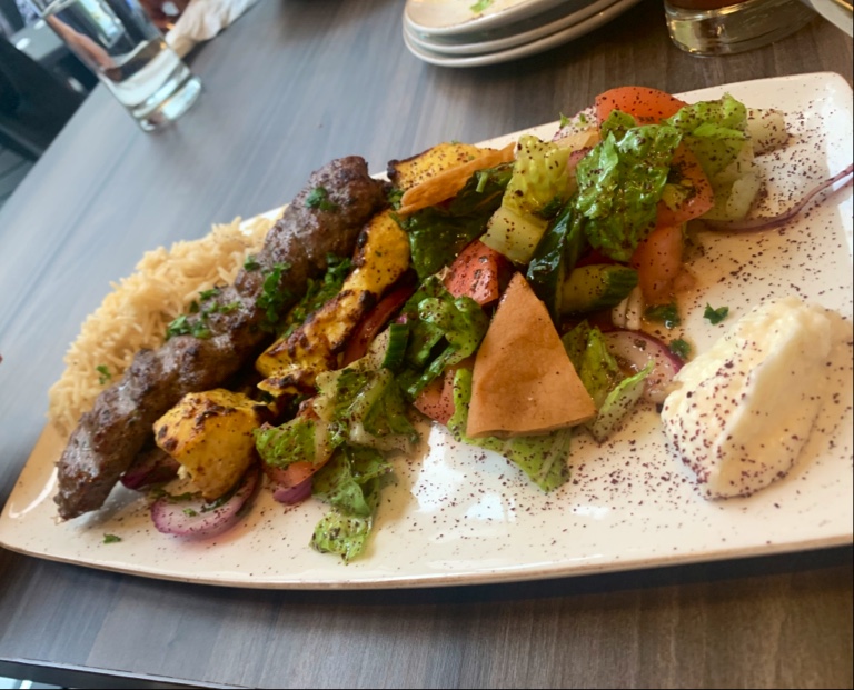 Darna Middle Eastern Kitchen | 1613 Bayview Ave, East York, ON M4G 3B5, Canada | Phone: (416) 482-1234