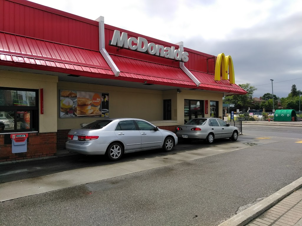 McDonalds | 2480 Gerrard St E, Scarborough, ON M1N 4C3, Canada | Phone: (416) 690-3659