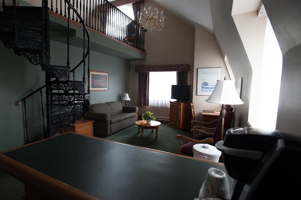 Hôtel Le Chantecler | 1474 Chemin du Chantecler, Sainte-Adèle, QC J8B 1A2, Canada | Phone: (450) 229-3555