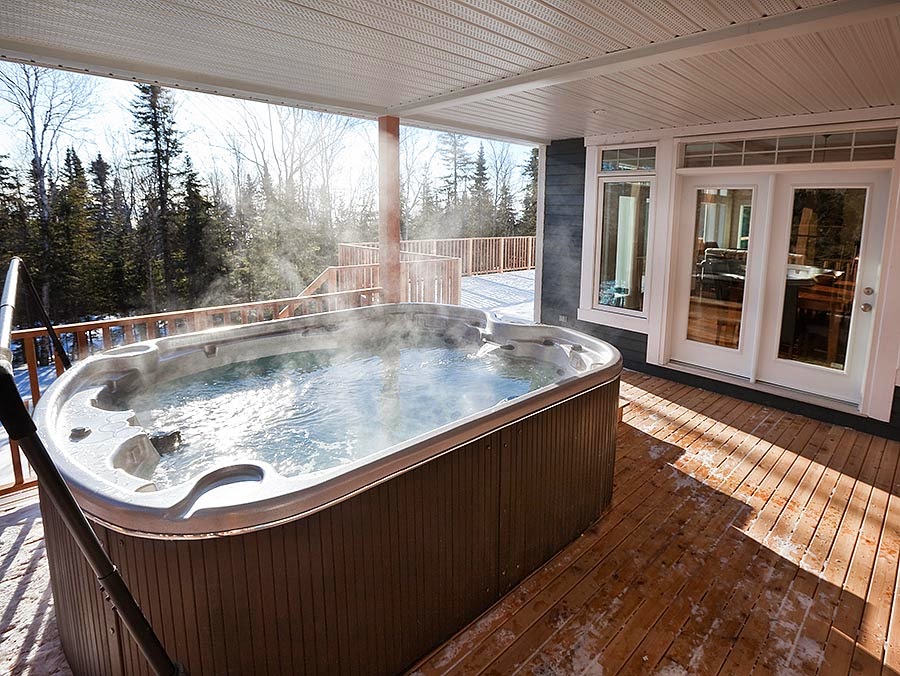 Chalet Charlevoix Québec | 12 Chemin du Hameau, Petite-Rivière-Saint-François, QC G0A 2L0, Canada | Phone: (514) 705-5909