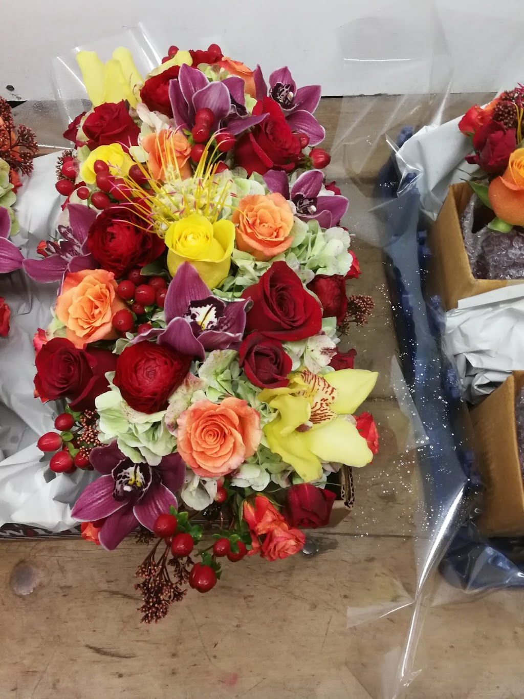 Sues Flower Market | 3673 Bathurst St, North York, ON M6A 2E6, Canada | Phone: (416) 781-2734