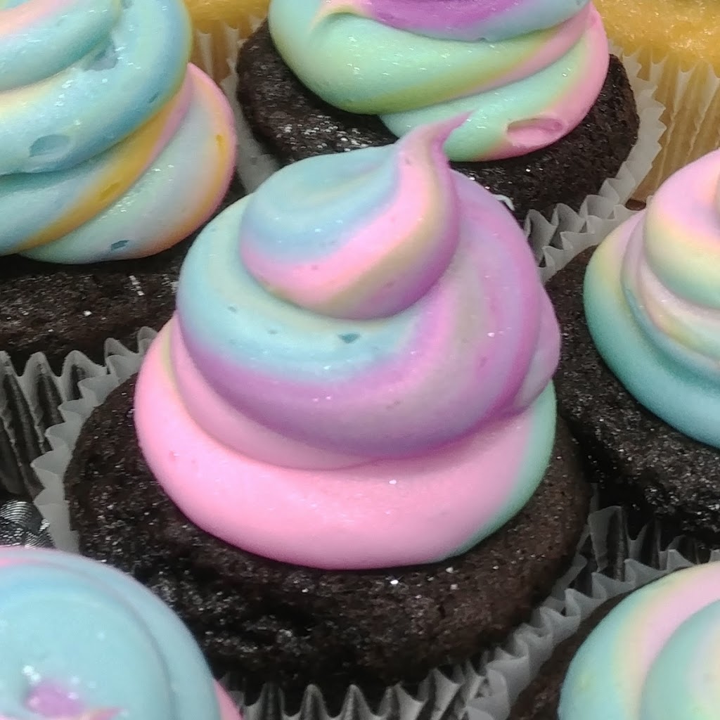 Sugar City Cupcakes | 494 Veterans Dr #16, Barrie, ON L4N 9J5, Canada | Phone: (705) 716-0129