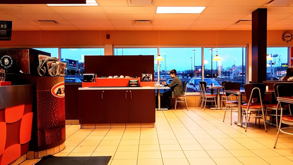 A&W Canada | 1065 Boulevard du Grand Héron, Saint-Jérôme, QC J7Y 3P2, Canada | Phone: (450) 432-8338