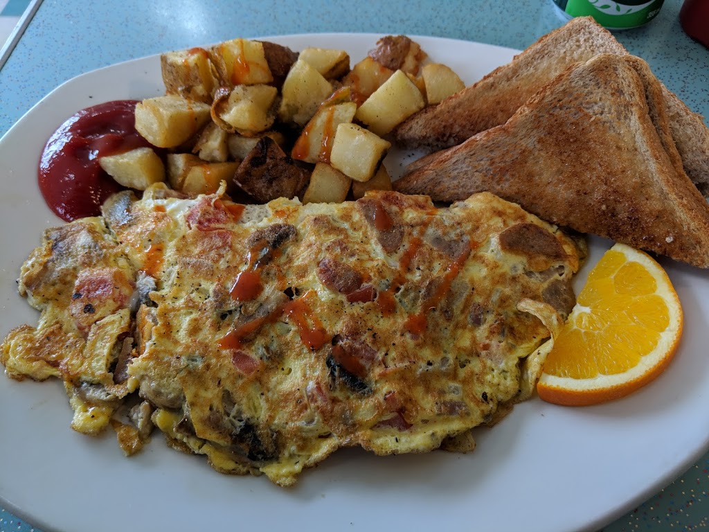 Route 401 Diner | 2 Ronson Dr, Etobicoke, ON M9W 1B2, Canada | Phone: (416) 247-7836