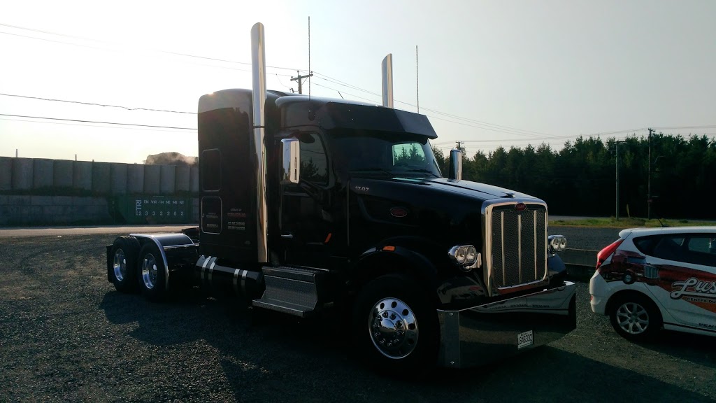 Camions Excellence Peterbilt | 2400 Rue Léon Trépanier, Trois-Rivières, QC G9A 5E1, Canada | Phone: (819) 370-3221