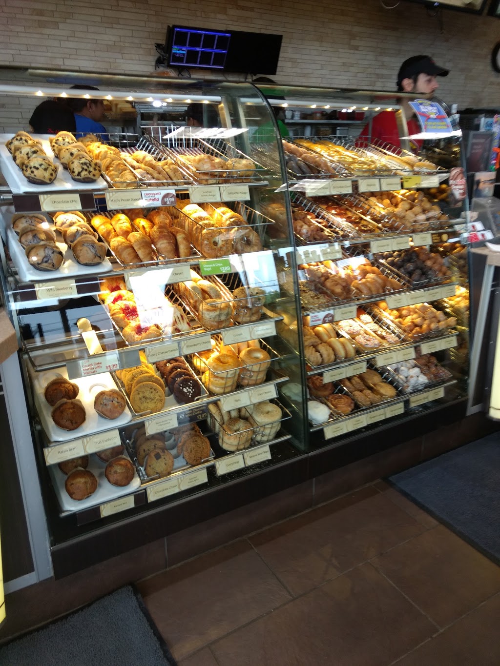 Tim Hortons | 2054 Whatcom Rd Unit 4, Abbotsford, BC V2S 4N4, Canada | Phone: (604) 855-9655