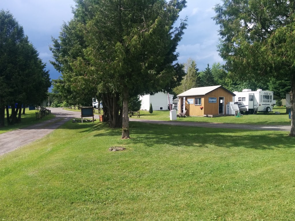 Camping Lac Frontiere | 150 Rte 143, Stanstead, QC J0B 3E0, Canada | Phone: (819) 876-5505