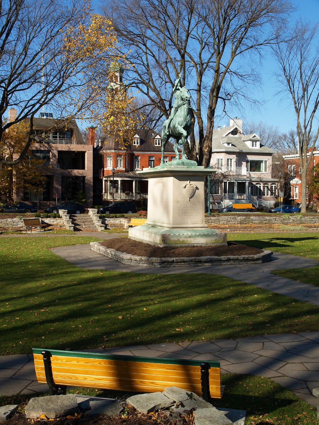 Monument Jeanne-d’Arc | 182 Ave George-VI, Quebec City, QC G1R 5P2, Canada | Phone: (855) 649-6157