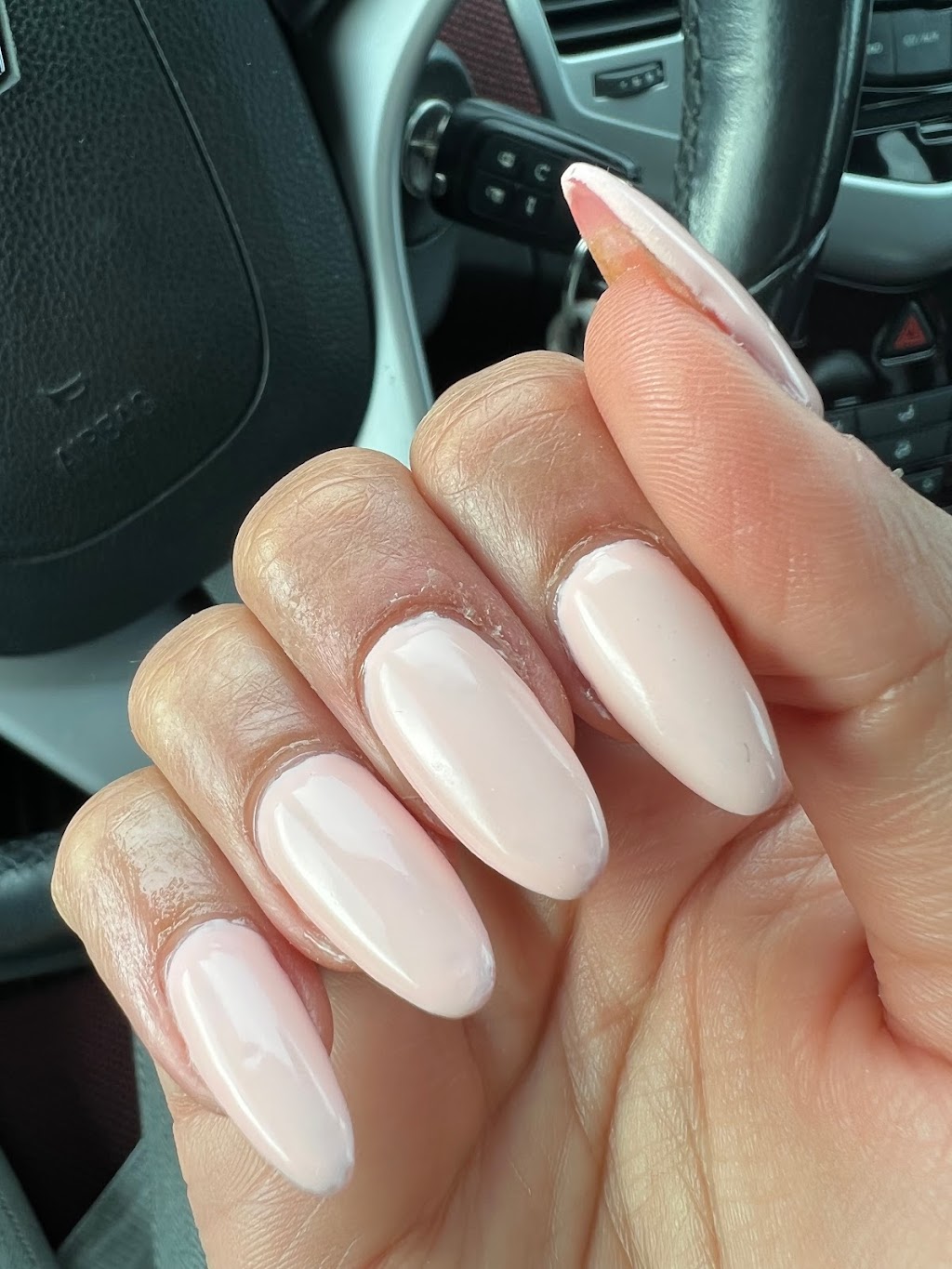 Q-Nails | 1878 McCallum Rd, Abbotsford, BC V2S 0H9, Canada | Phone: (604) 744-3355