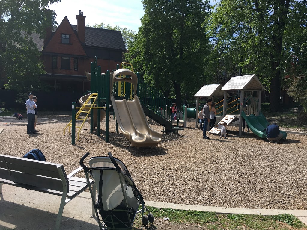 Taddle Creek Park | 40 Bedford Rd, Toronto, ON M5R 2J9, Canada | Phone: (416) 395-6003