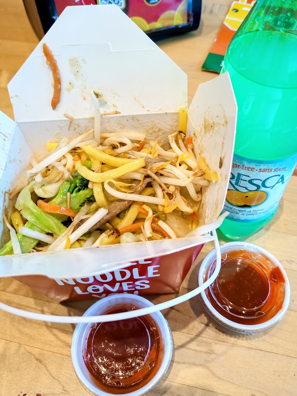 Oodle Noodle | 935 St Albert Trail #330, St. Albert, AB T8N 4K6, Canada | Phone: (825) 223-9222