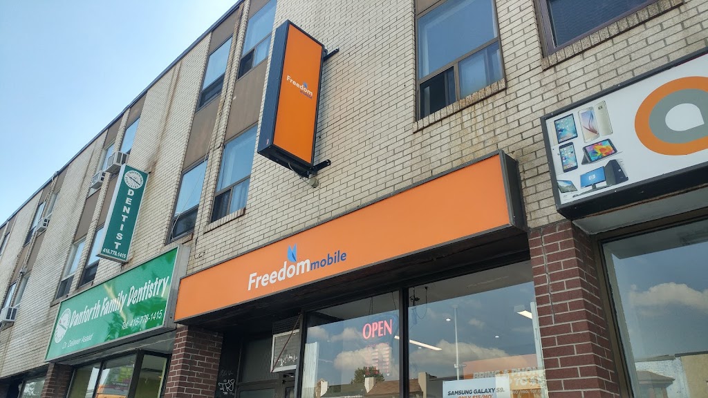 Freedom Mobile | 909 Danforth Ave, Toronto, ON M4J 1L8, Canada | Phone: (416) 461-2525