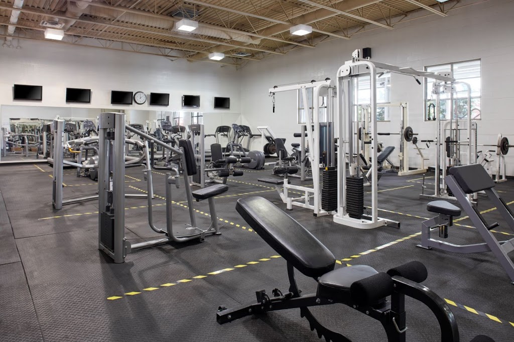 Parkway Fitness & Racquet Club | 9009 Leslie St, Richmond Hill, ON L4B 1M3, Canada | Phone: (905) 882-3106