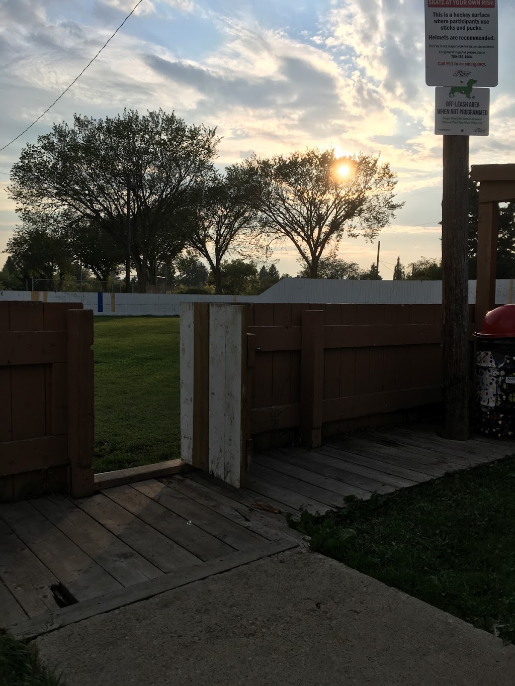 Grosvenor Park Rink | 44 Grosvenor Blvd, St. Albert, AB T8N 0X6, Canada