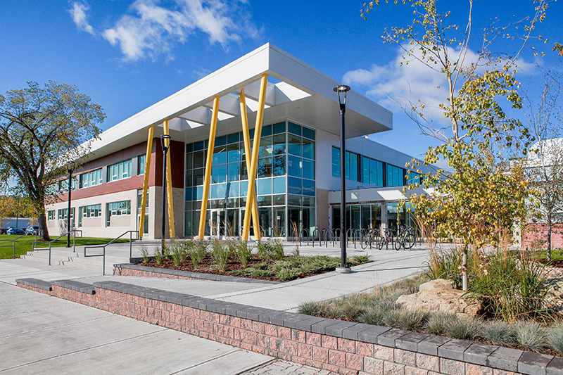 Bowness High School | 4627 77 St NW, Calgary, AB T3B 2N6, Canada | Phone: (403) 286-5092