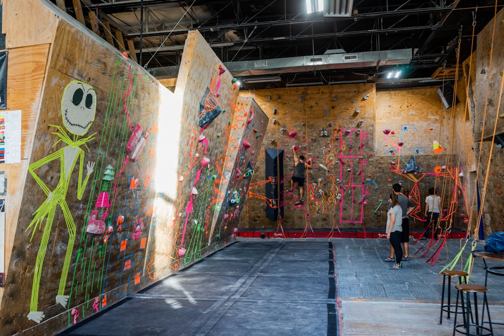 Niagara Climbing Center | 1333 Strad Ave, North Tonawanda, NY 14120, USA | Phone: (716) 695-1248