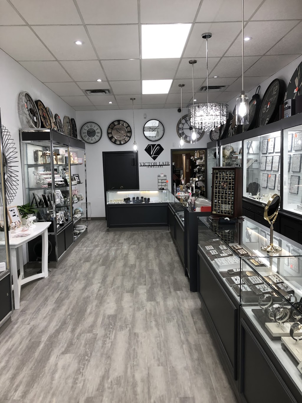 Victor Lair Jewellers | 238 Durham St E, Walkerton, ON N0G 2V0, Canada | Phone: (519) 881-1700