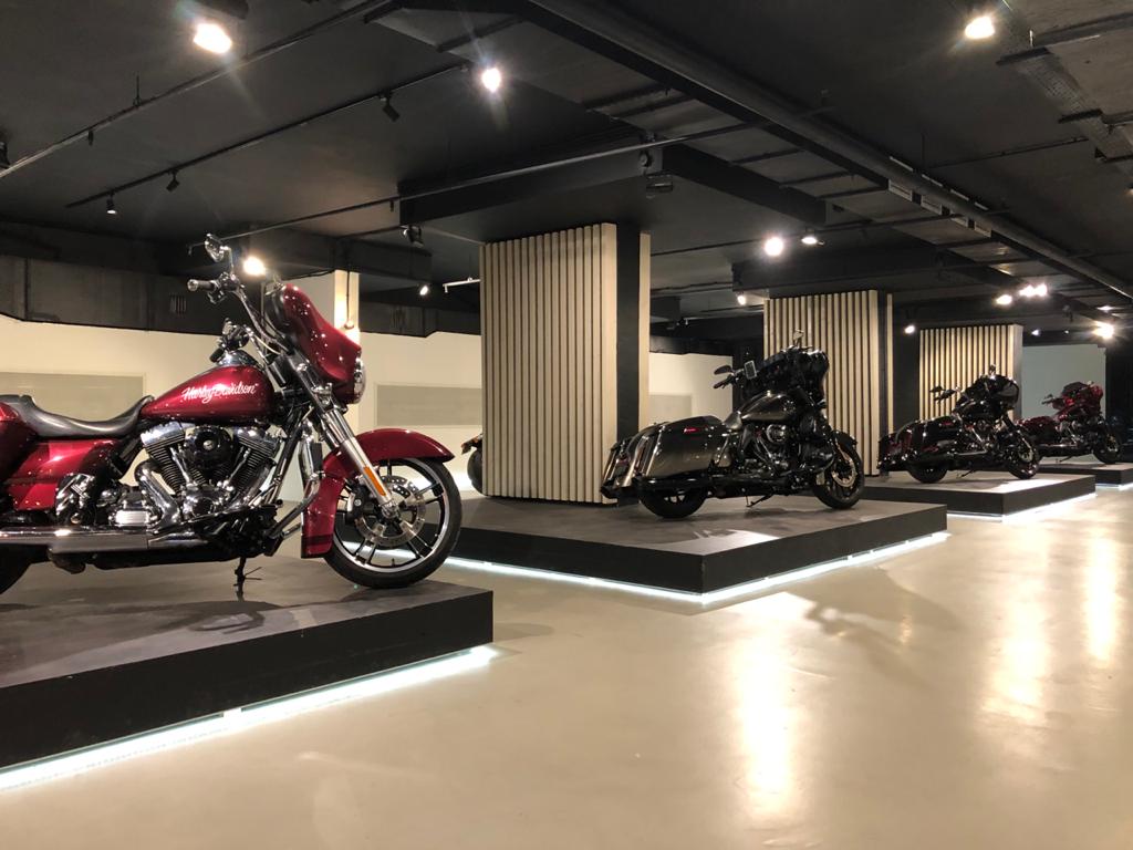 S-CUSTOM CANADA | 149 Rue Émélie, Laval, QC H7A 2S9, Canada | Phone: (514) 712-1200