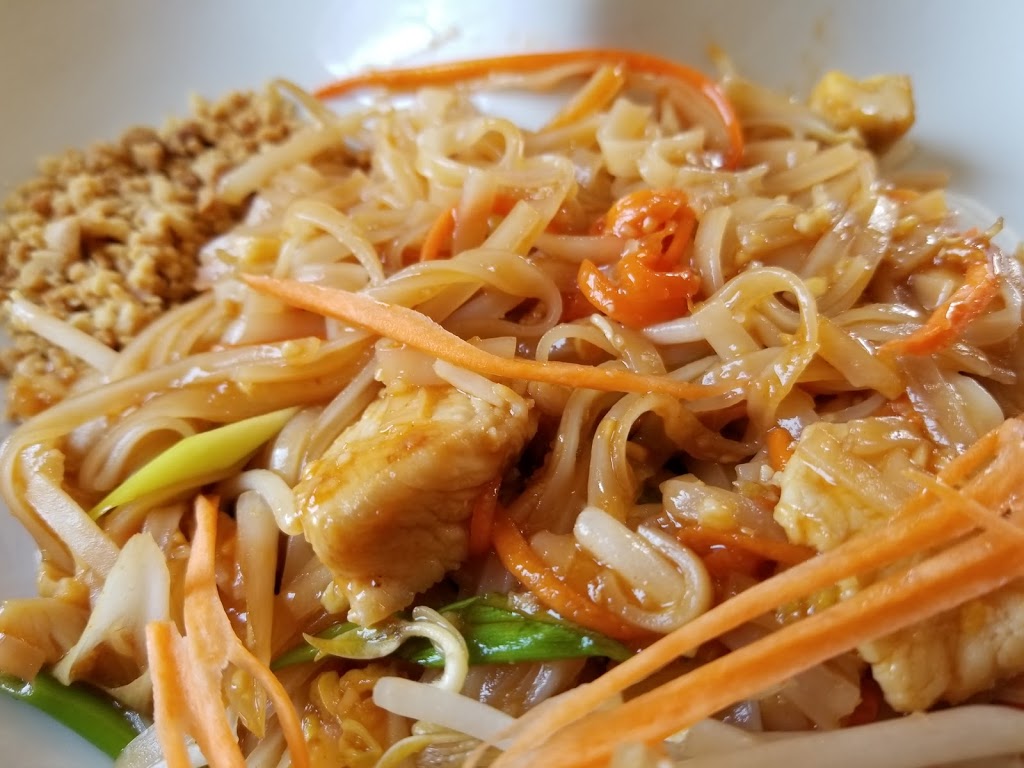 Thai Cuisine | 1035 Gainsborough Rd, London, ON N6H 5L4, Canada | Phone: (519) 474-0999