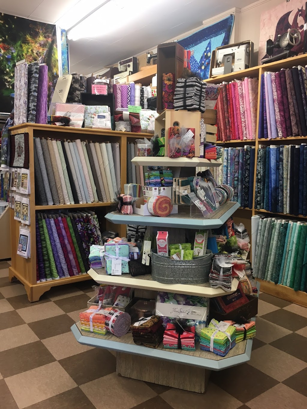 Dragons Heart Quilt Shop | 656 Main St, Pincher Creek, AB T0K 1W0, Canada | Phone: (403) 904-4040