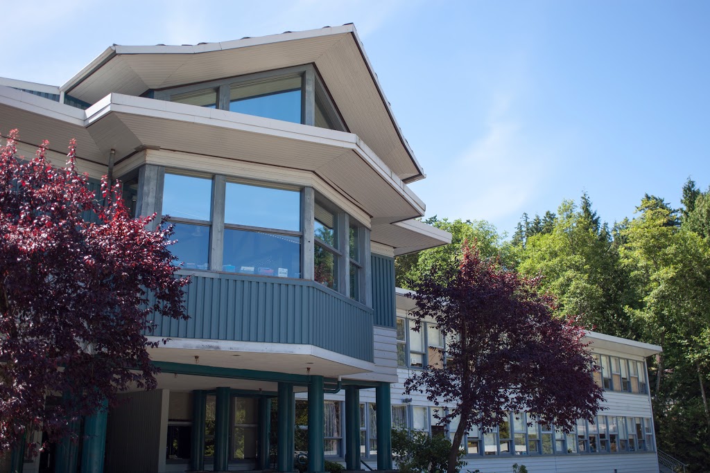 Caulfeild Elementary School | 4685 Keith Rd, West Vancouver, BC V7W 2M8, Canada | Phone: (604) 981-1200