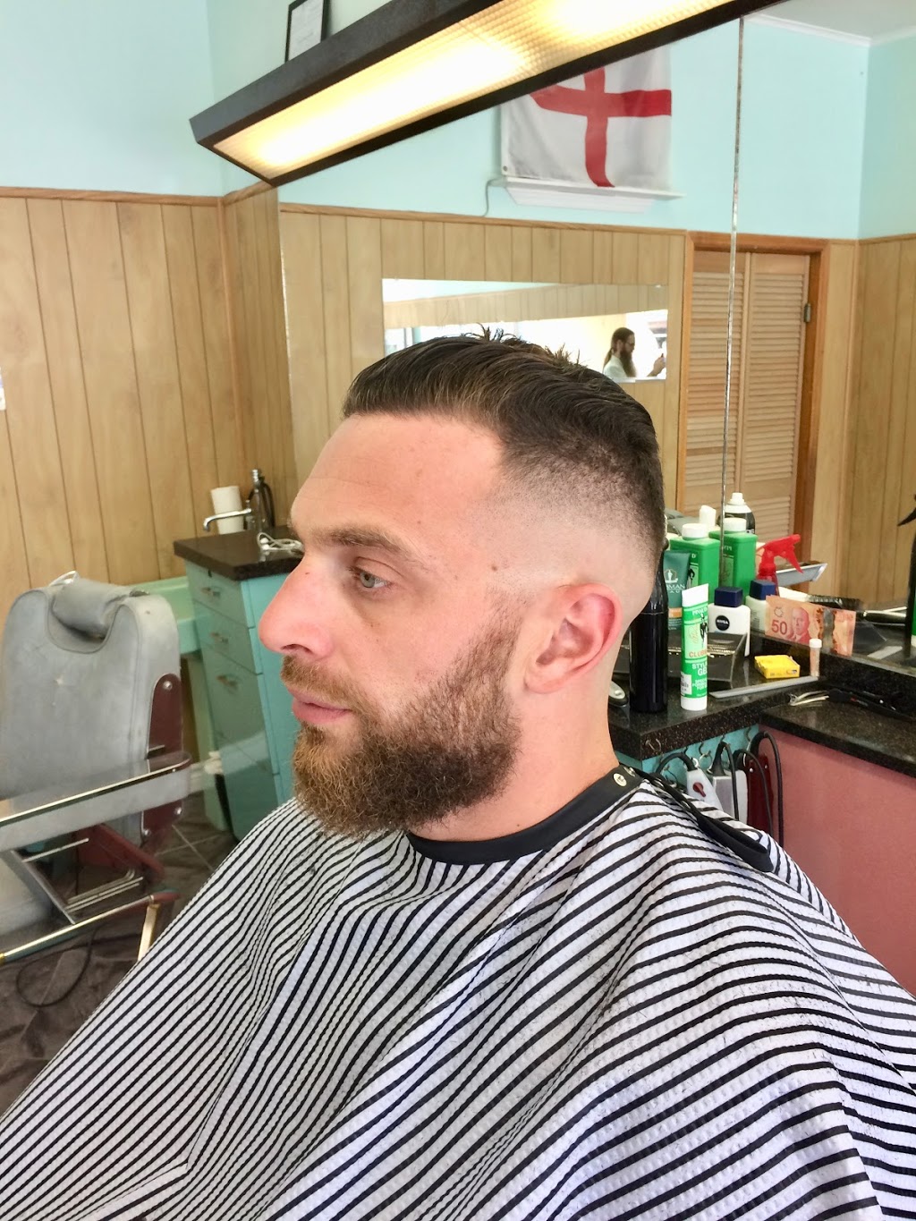 Lion’s Den Barber Shop | 1572 Dundas St W, Toronto, ON M6K 1T8, Canada | Phone: (416) 516-2766