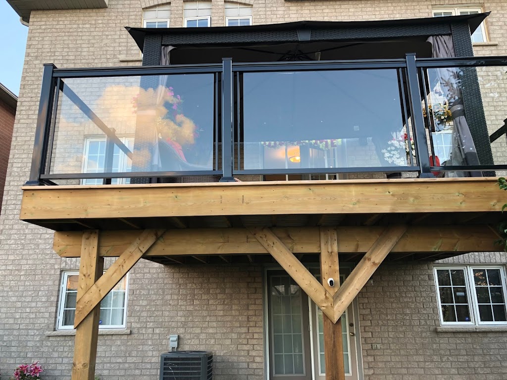 Deck Builder East York | 990 Woodbine Ave #15, Toronto, ON M4C 4B9, Canada | Phone: (647) 660-4313