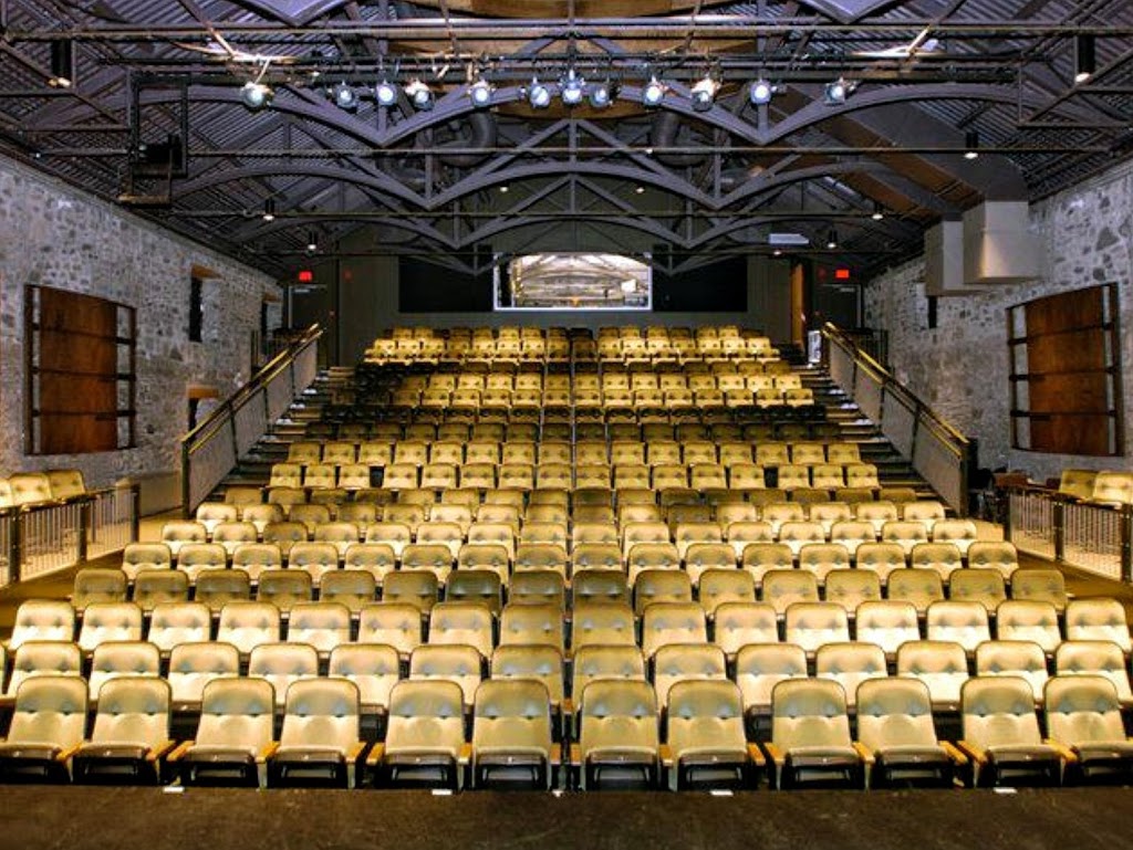 Salle de spectacle lEntrepôt - complexe Guy-Descary | 2901 Bd Saint-Joseph, Lachine, QC H8S 4B7, Canada | Phone: (514) 634-3471