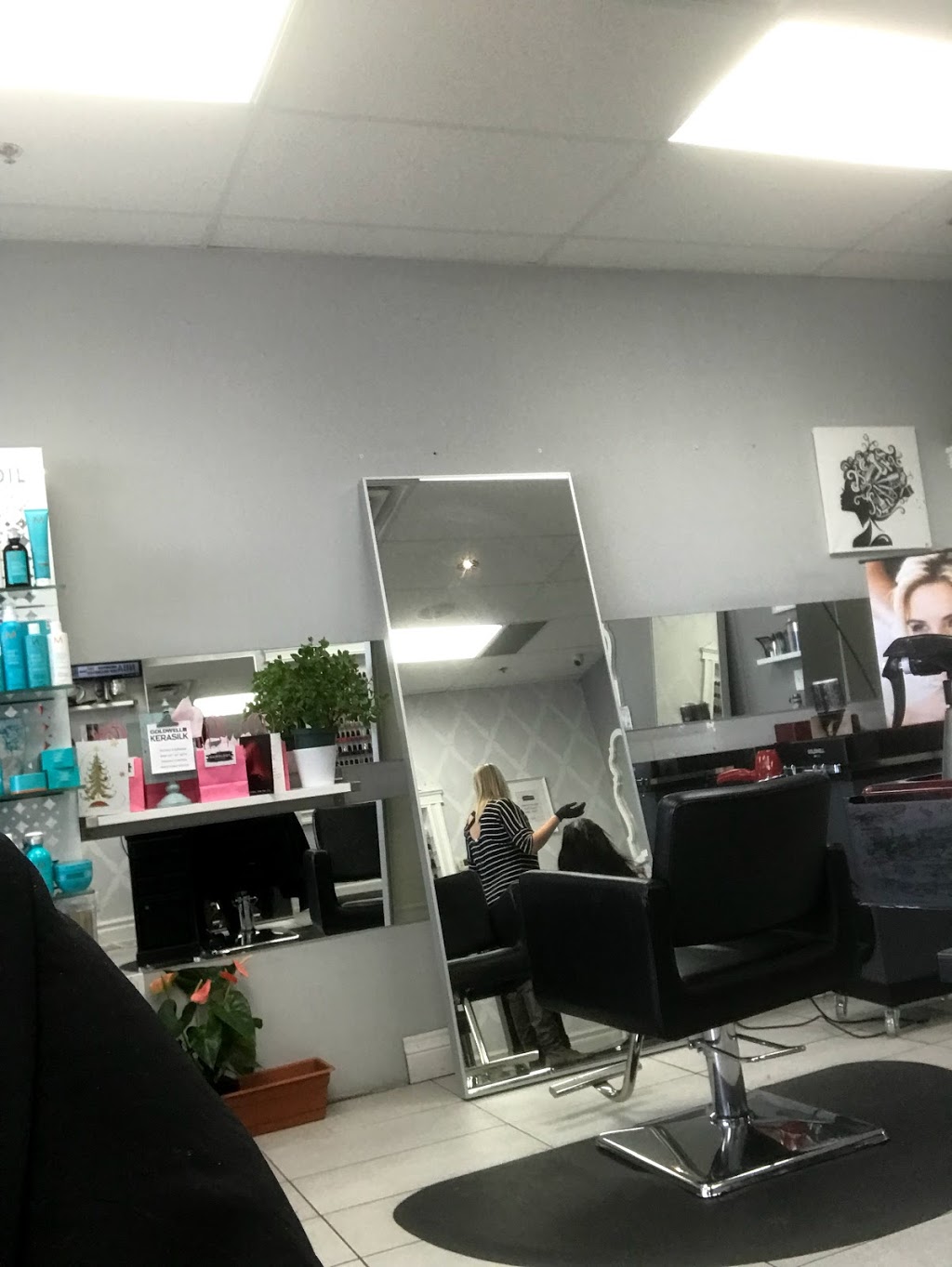Hairology Beauty Studio | 9100 Jane St unit 17b, Concord, ON L4K 0A4, Canada | Phone: (905) 597-9430