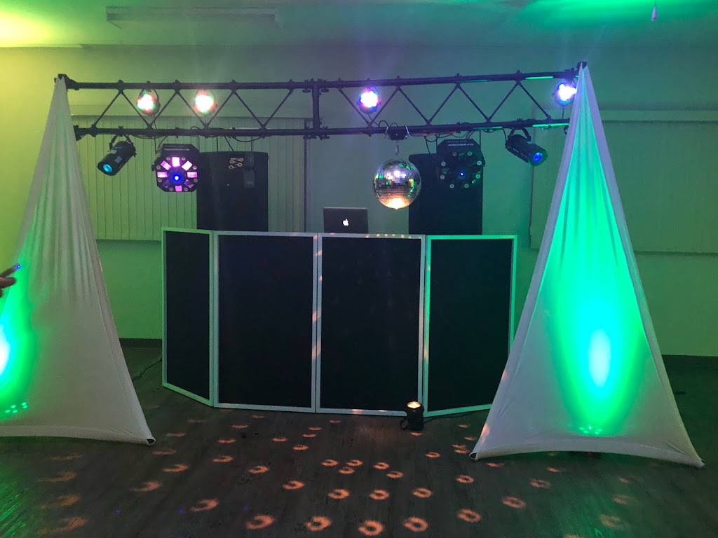 Applaud Entertainment Dj Services | 764 Canyonview Close W, Lethbridge, AB T1K 5R9, Canada | Phone: (403) 393-8858